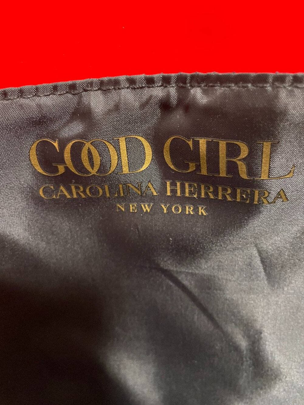 Carolina Herrera Red Shoulder Tote - Picture 7 of 11